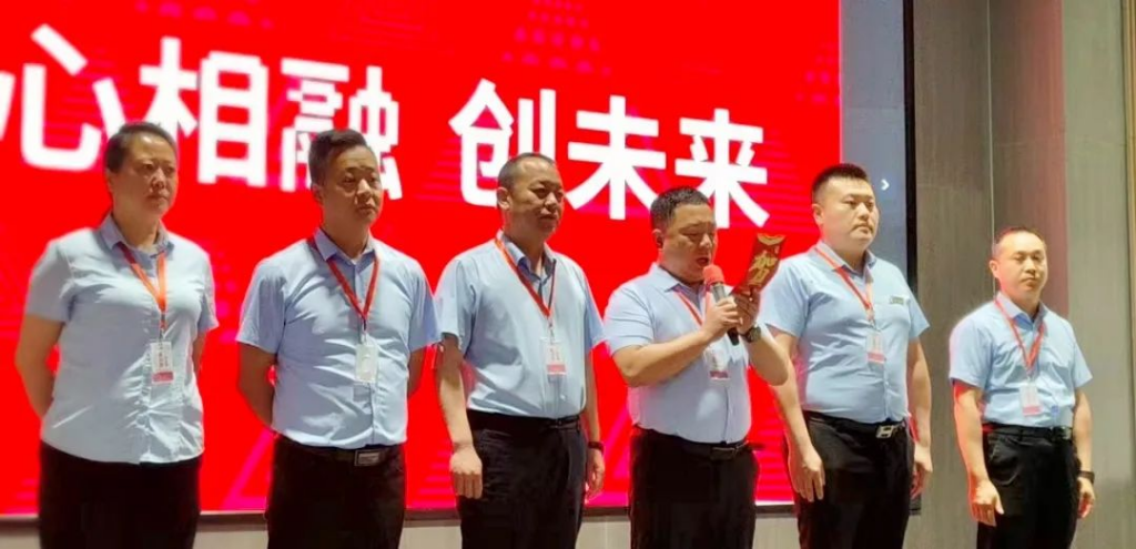 趣味运动结伴同行 | 918博天堂物流趣味运动会